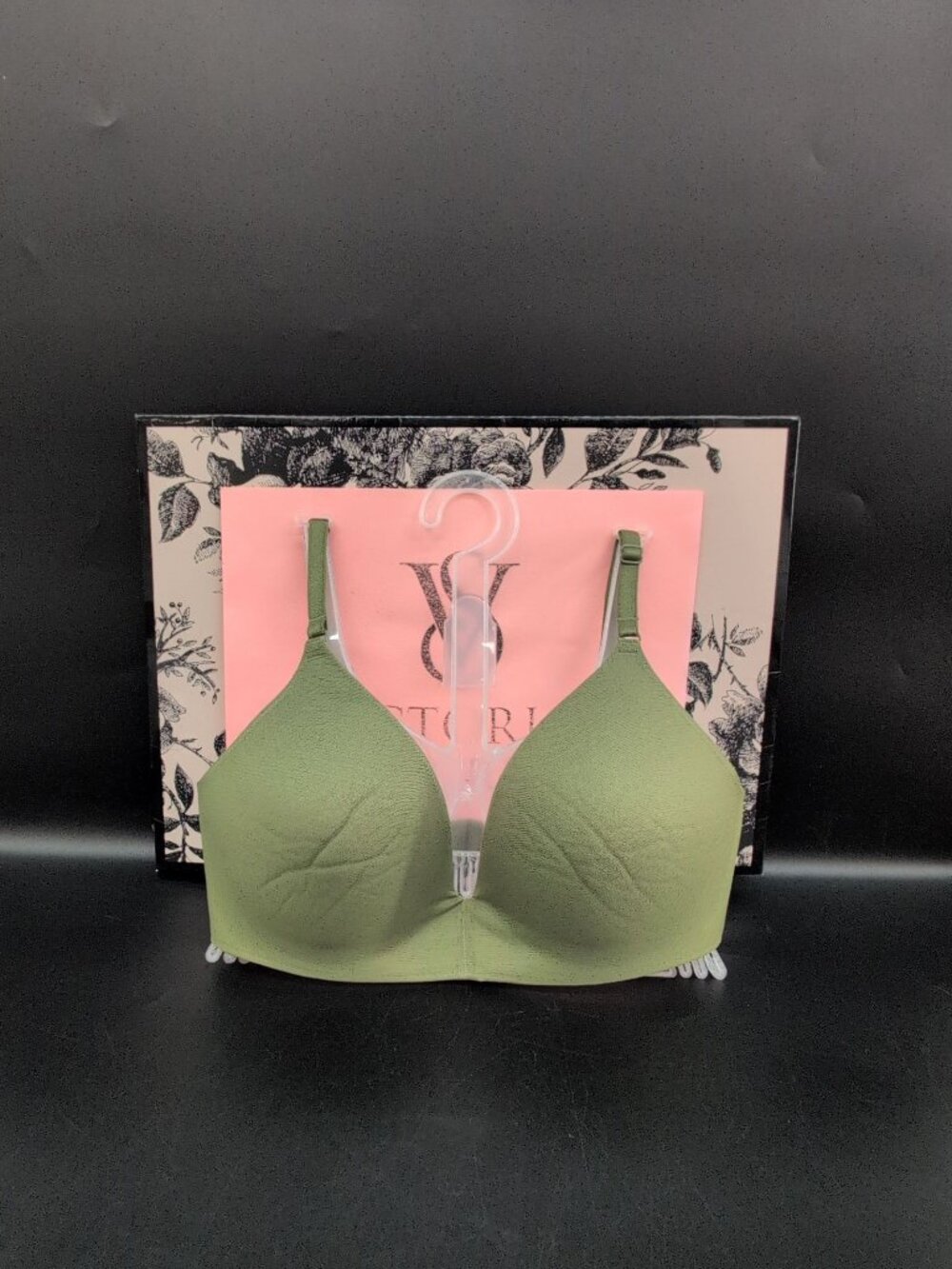 Victoria Secret Smooth Full Coverage Wireless Push Up Bra 32D Green